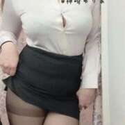 ヒメ日記 2025/11/29 11:53 投稿 神崎　ゆりあ OLピンクコレクション