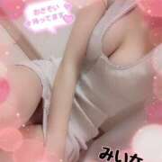 若月　みいな 肌寒いね💭💭💕 スタイリッシュ秘書