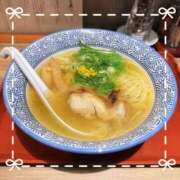 こま こまです🐰 池袋あられ