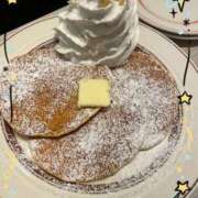 こま 池袋到着してます🐰 池袋あられ