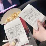 まこ 🎥👀🍿 桃色クリスタル