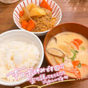 ヒメ日記 2026/10/08 08:01 投稿 柿本 ほまれ 一夜妻