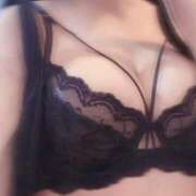 メイ 出勤💖 On a best（オンナベスト）