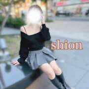 ヒメ日記 2025/12/22 15:11 投稿 しおん かりんと赤坂