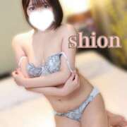 ヒメ日記 2025/12/29 22:58 投稿 しおん かりんと赤坂