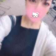 小室ゆうり ☁️梅雨入りかな 東京不倫～とうきょうふりん～