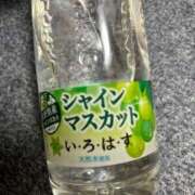 ヒメ日記 2025/05/06 00:31 投稿 こむぎ 黒い金魚（札幌）