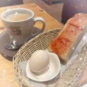 みら みらです☕️ 池袋あられ