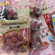 すい すい💙 池袋あられ