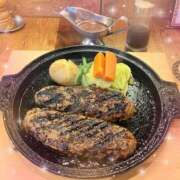 りんね 美味しいの食べた💖 池袋あられ