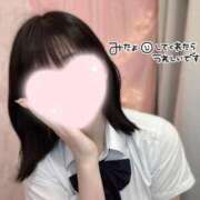 ヒメ日記 2025/07/16 18:40 投稿 めお 学校帰りの妹に手コキしてもらった件 梅田