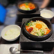 なの 🌟 バイオレンス