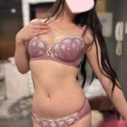 ヒメ日記 2025/10/03 05:45 投稿 もちプルっふわな『おもち』 ESSENCE