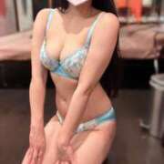 ヒメ日記 2025/10/11 09:00 投稿 もちプルっふわな『おもち』 ESSENCE