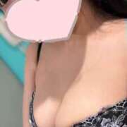 ヒメ日記 2025/11/01 07:00 投稿 もちプルっふわな『おもち』 ESSENCE