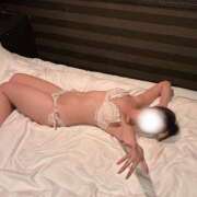 ヒメ日記 2025/10/12 18:27 投稿 えれな 素敵な女の子は好きですか？