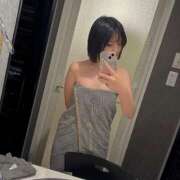 ヒメ日記 2025/12/28 22:33 投稿 えれな 素敵な女の子は好きですか？