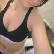 ヒメ日記 2026/04/25 19:18 投稿 えれな 素敵な女の子は好きですか？