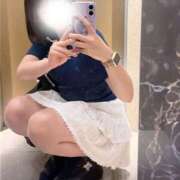 ヒメ日記 2026/08/29 18:09 投稿 えれな 素敵な女の子は好きですか？