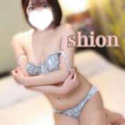 しおん 2025年もありがとう 赤坂添い寝女子