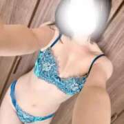 ほのか 今日の下着💙💚 しろうさぎ