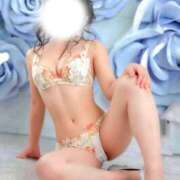 はすね エロい痴女お姉さんの性欲は真っ昼間から増し増し♥️梅雨のジメジメに負ける気がしない💕 五反田サンキュー