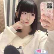 くろな 眠れない夜はわたしと…🌃‎🤍 Charme（シャルム）