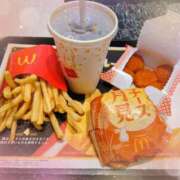 はろ はろです！☀️ 池袋あられ