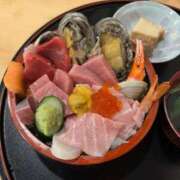りむ 海鮮丼😃 西船人妻花壇
