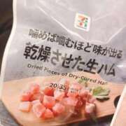 ヒメ日記 2025/05/12 10:09 投稿 愛琉あめり 全裸美女からのカゲキな誘惑
