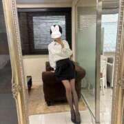 優彩(ゆあ) 優彩です。スーツ出勤の日のお知らせ 人妻出逢い会 百合の園 池袋店