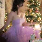 ひなの 🩷灯りひとつで、夜が特別に変わった🩷 スチュワーデス