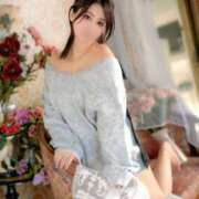 ひなの 🩷近すぎて、言葉が頭に入らなかった🩷 スチュワーデス