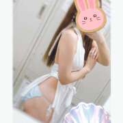 まな 今週は金曜いるよ🌼 神田エマニエル