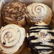 かのこ このシナモンロール最高🙋‍♀️ バイオレンス