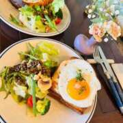 えま しゅ WHITE（金沢）