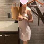 ヒメ日記 2025/04/04 09:02 投稿 乙坂ことね 全裸美女からのカゲキな誘惑