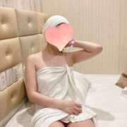 えみり 安心して下さい☺️ クリスタル