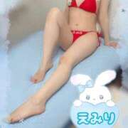 えみり 🟥赤いビキニ👙🟥 クリスタル