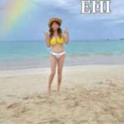 えみ ハワイ行ってました🌈 完熟ばなな千葉店