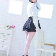 ヒメ日記 2025/11/29 23:49 投稿 木内りんご 全裸美女からのカゲキな誘惑