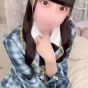 ひより 抱けるあいどる🩷 E+アイドルスクール