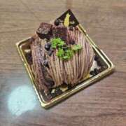 織田 ふゆみ 出勤してます🩷 夜這い専門 発情する奥様たち梅田店