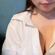 ももか お疲れ様です‼︎ももかです🍑 花影（かえい）