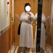 ここ 着衣って、 白いぽっちゃりさん