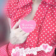 いおり アイドルと秘密の握手会しよ？︎🫶 かりんと秋葉原