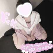 いおり セーラー服好き？💕 かりんと秋葉原