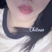 ちとせ 強く抱きしめられながら、何度も彼に貫かれる。 激しく深く突き上げられるたび、私の奥で熱が広がって… ハピネス東京