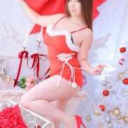 ヒメ日記 2025/12/19 19:27 投稿 あおい 逢って30秒で即尺