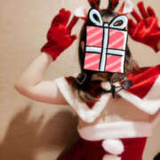 えい 夢の中で僕等 手をつないで飛んでた🪽 夜這い本舗